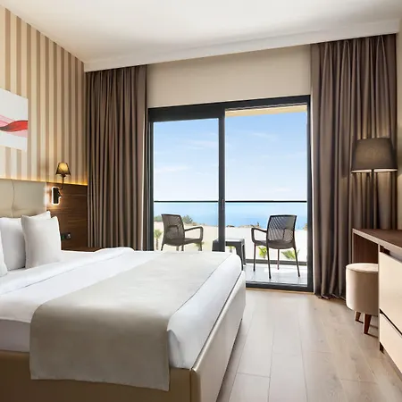 Ramada By Wyndham Ξενοδοχείο 3*