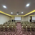 Ramada By Wyndham 3* Çeşme