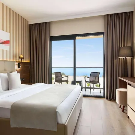 Ramada By Wyndham 3*