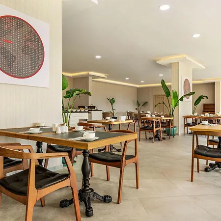 Otel Ramada By Wyndham 3*