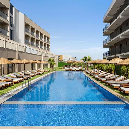 Hotel Ramada By Wyndham Cesme