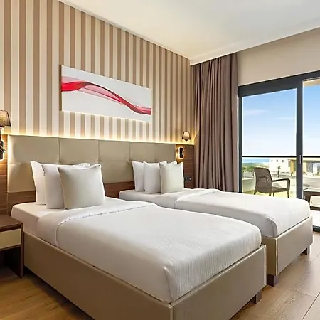Ramada By Wyndham Кешме
