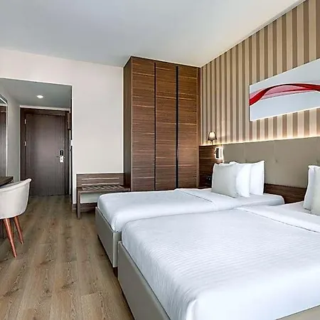 Ramada By Wyndham 3*